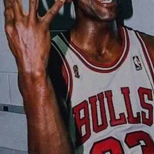 Meet your Posher, Nia